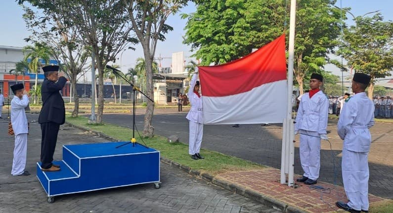 Membangun Kompetensi Siswa